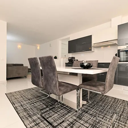Apartmani- Lastro