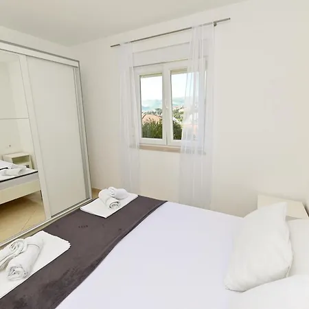 Daire Apartmani- Lastro