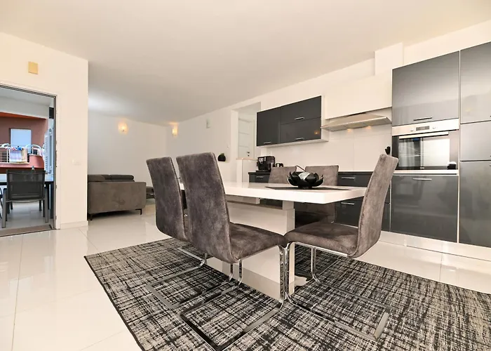 Apartmani- Lastro