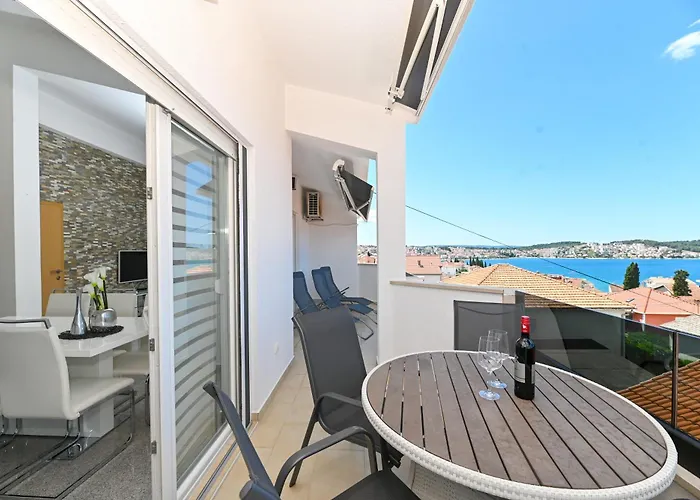 Apartment Apartmani- Lastro Trogir