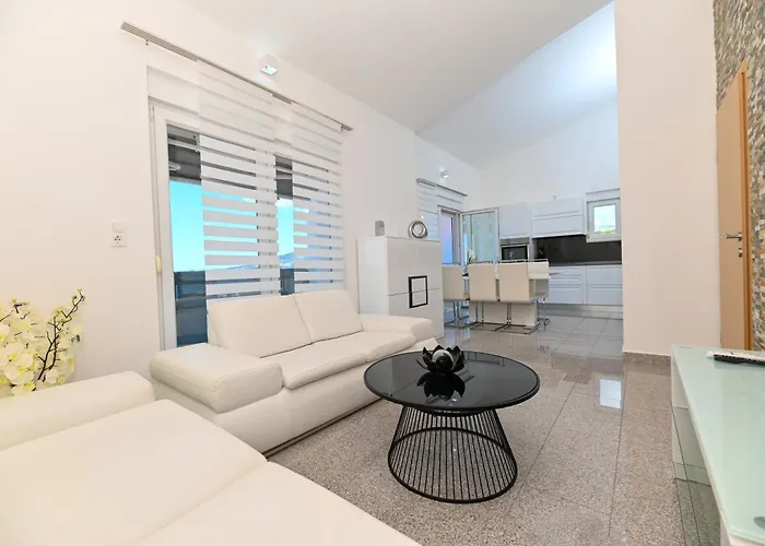 Apartmani- Lastro *