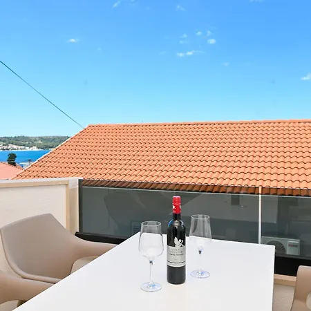 Apartmani- Lastro شقة *