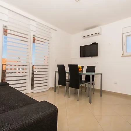 Apartmani- Lastro